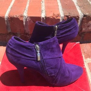 GUESS purple suede heels.